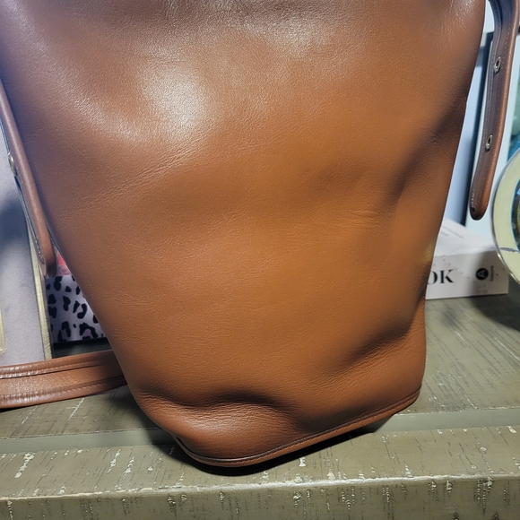 Coach Tan Leather Shoulder Bag - Picture 2 of 5